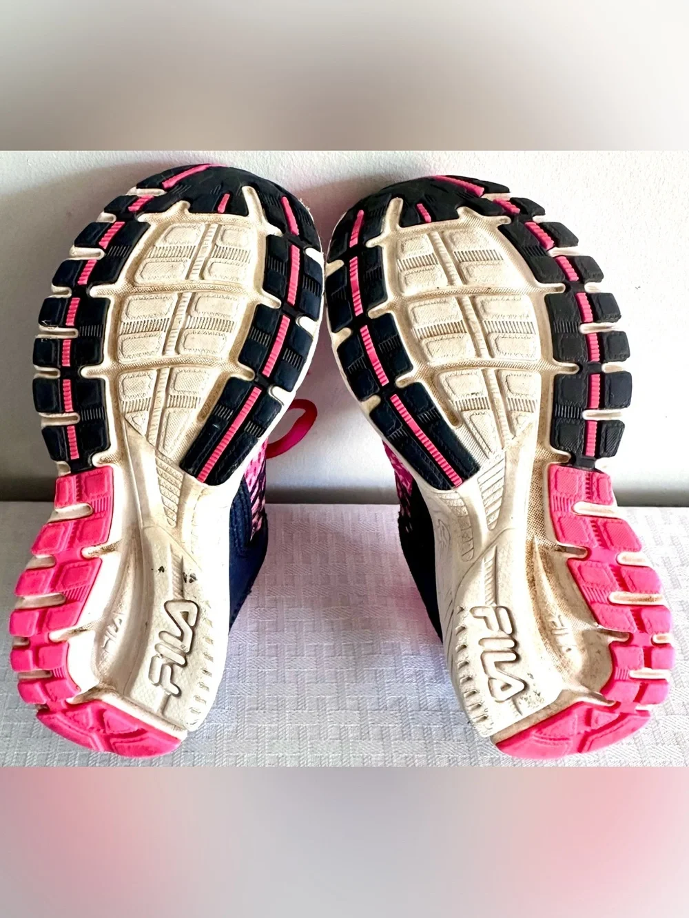 FILA Girls Pink Navy Athletic Running Sneakers Shoes Size 11
